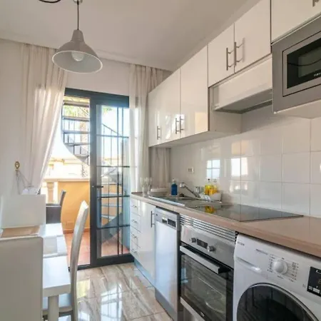 Beautiful In Charming Place El Duque Apartman *